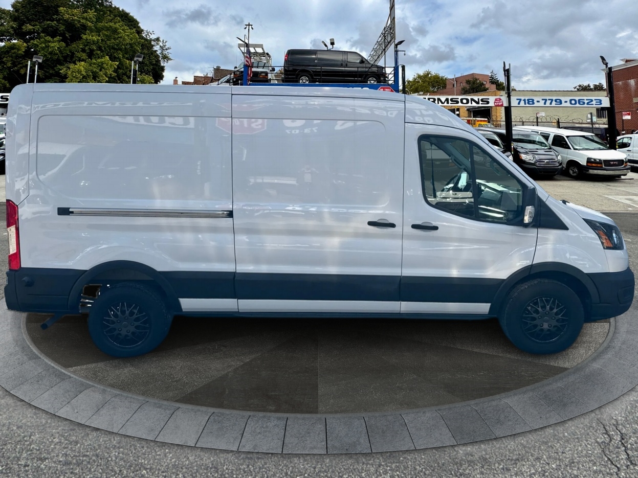 Ford Transit Cargo Van T-150 130" Med Rf 8670 GVWR RWD 2021