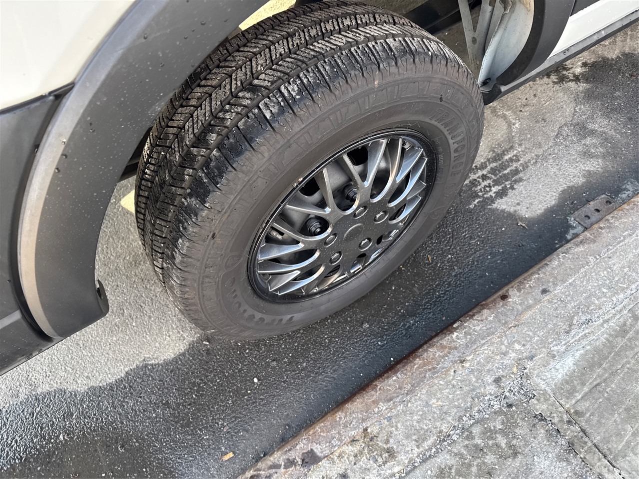 Ford Transit Cargo Van T-150 130" Med Rf 8670 GVWR RWD 2021