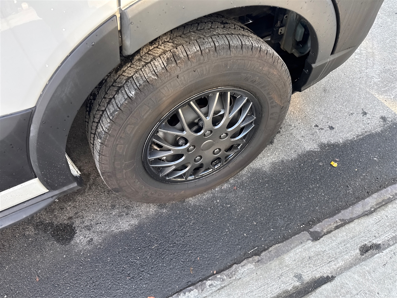 Ford Transit Cargo Van T-150 130" Med Rf 8670 GVWR RWD 2021