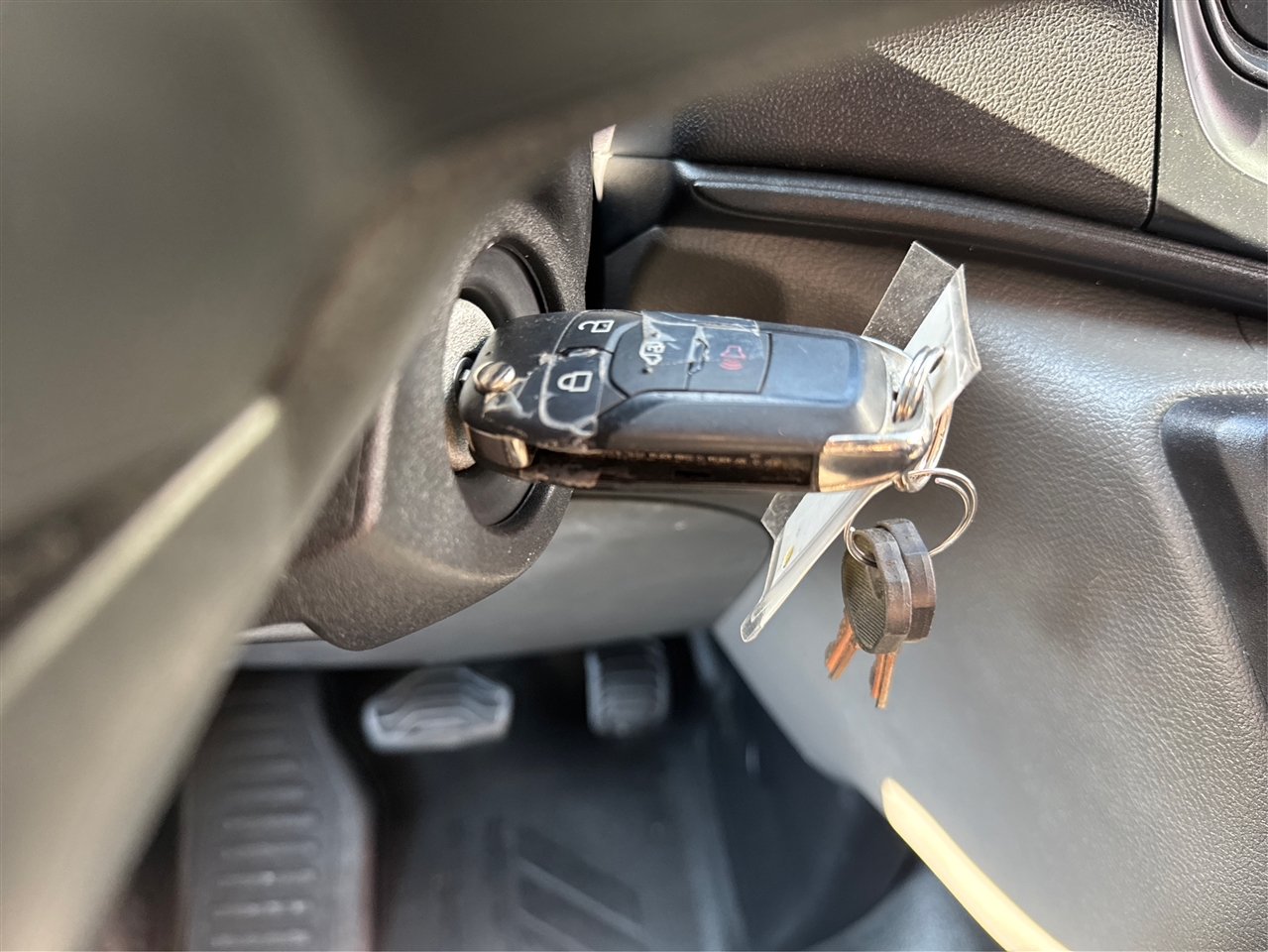 Ford Transit Cargo Van T-150 130" Med Rf 8670 GVWR RWD 2021