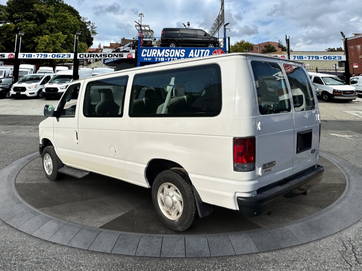 Ford Econoline Wagon E-150 XLT 2013