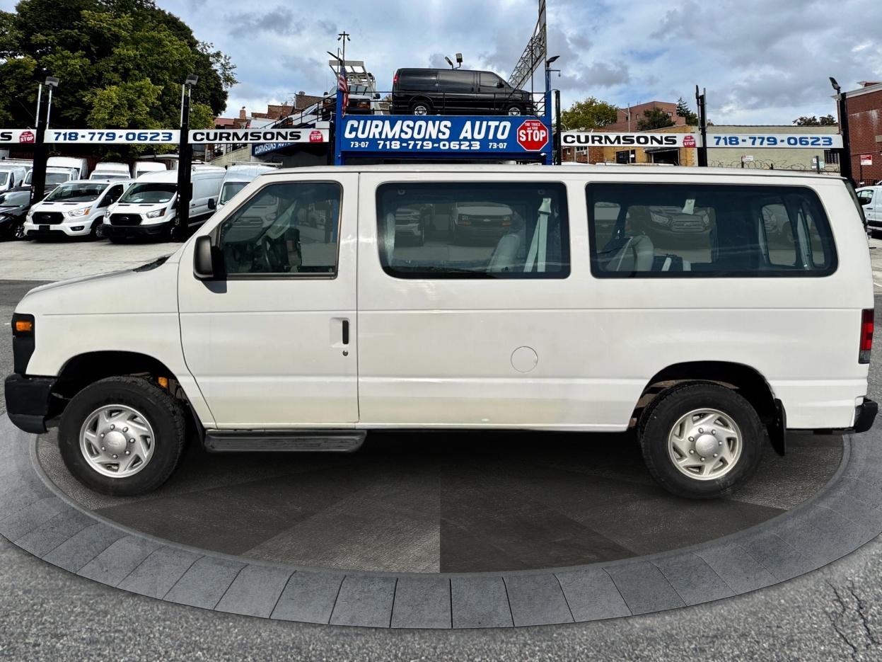 Ford Econoline Wagon E-150 XLT 2013