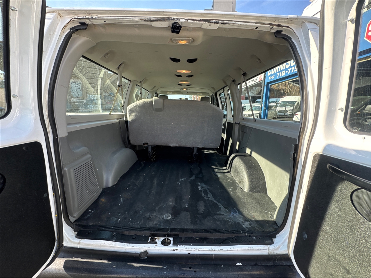 Ford Econoline Wagon E-150 XLT 2013