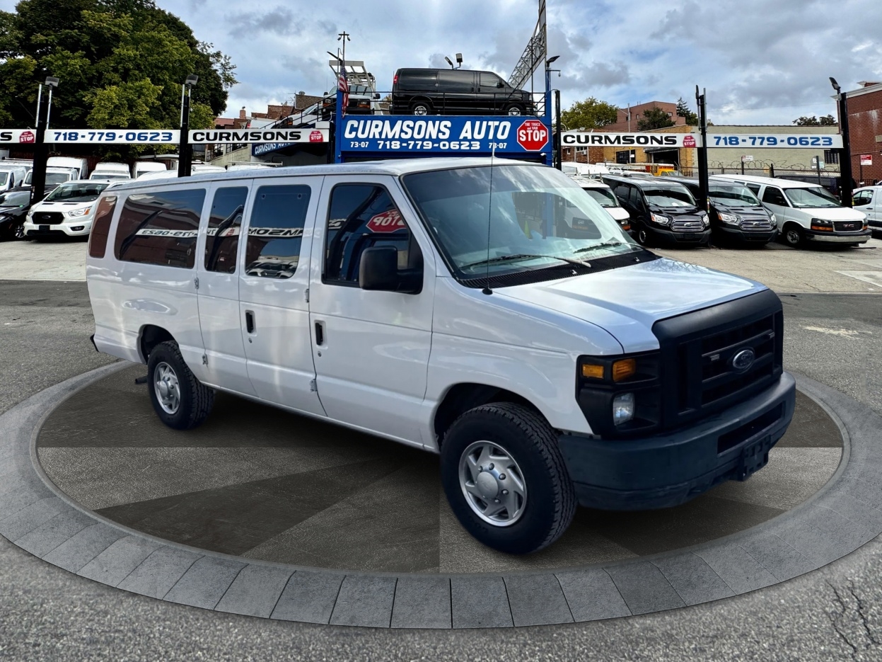 2010 Ford Econoline Wagon E-350 Super Duty Ext XLT
