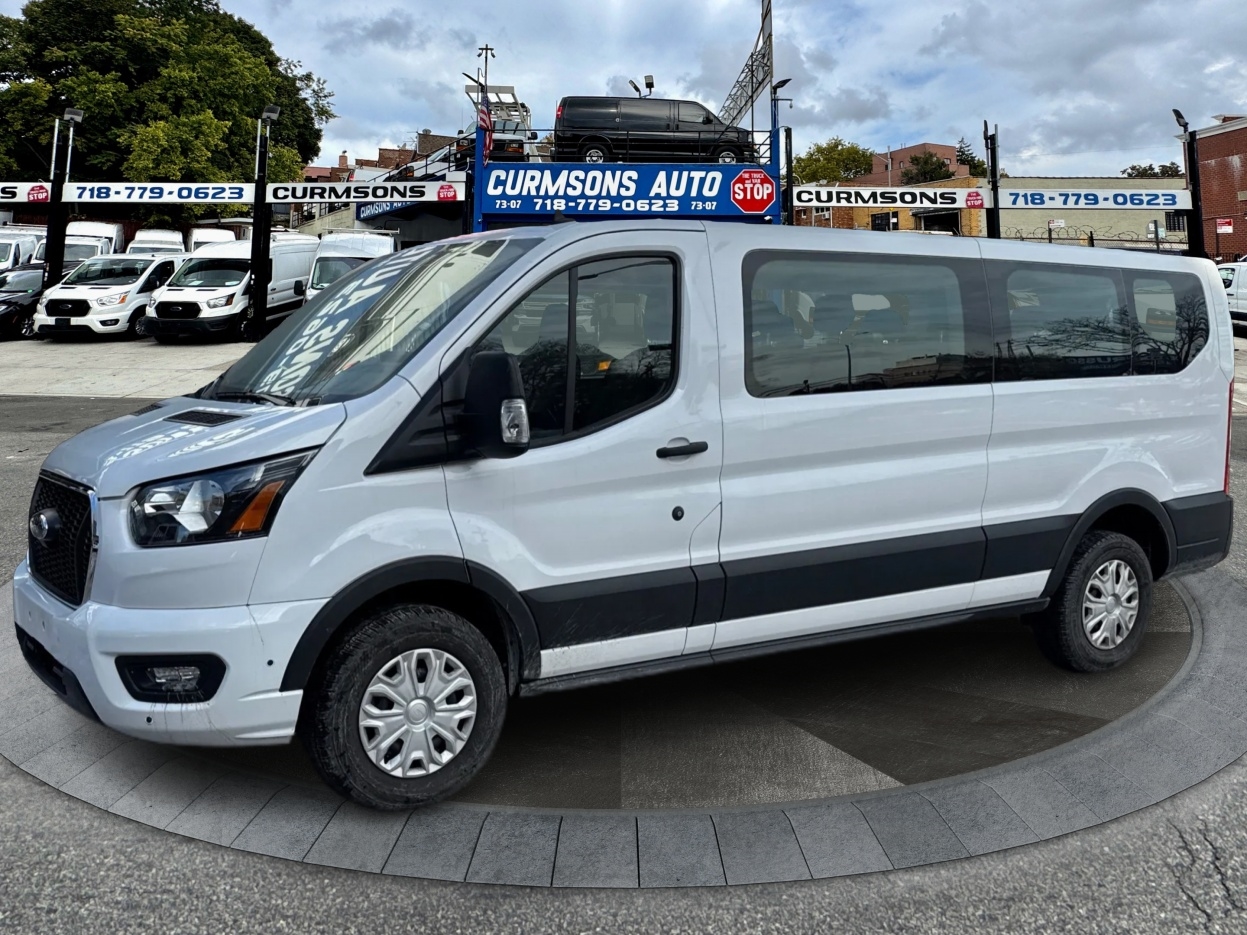 Ford Transit Passenger Wagon T-350 148" Low Roof XLT RWD 2025