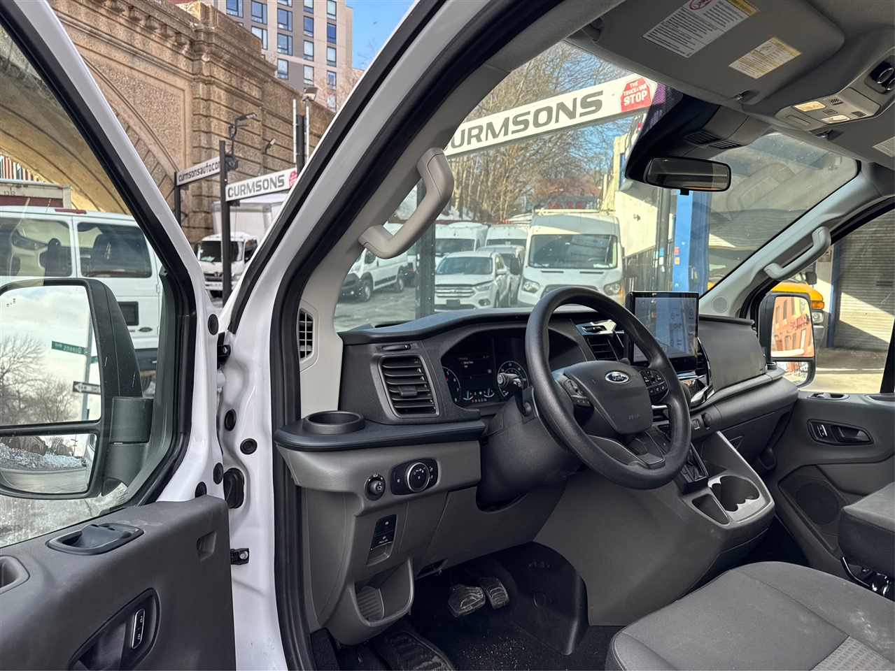 Ford Transit Passenger Wagon T-350 148" Low Roof XLT RWD 2025