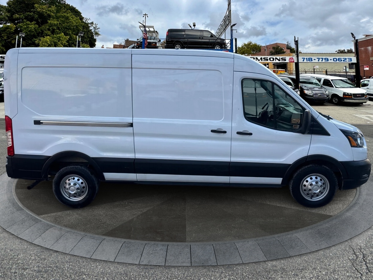 Ford Transit Cargo Van T-250 130" Med Rf 9070 GVWR AWD 2023