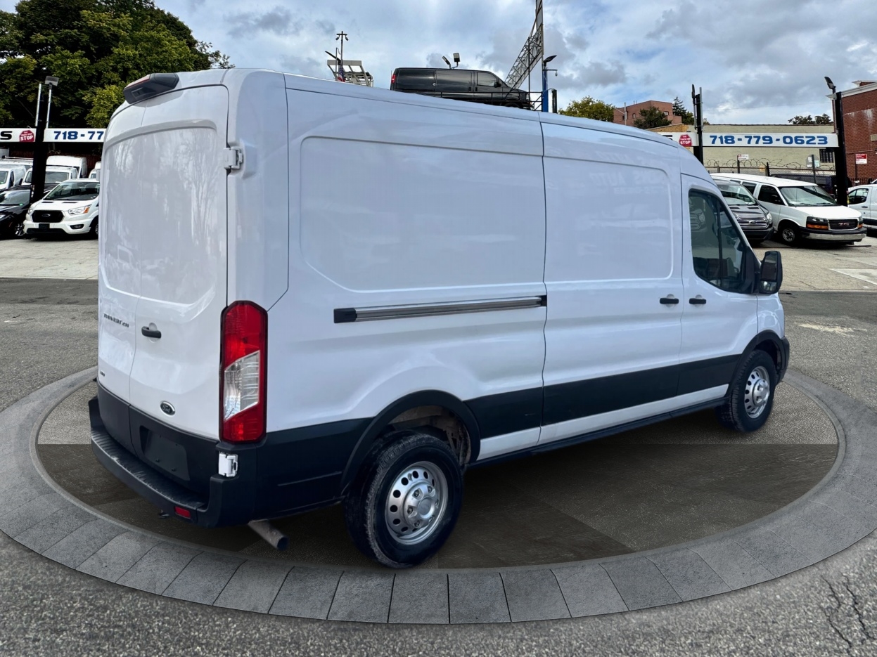 Ford Transit Cargo Van T-250 130" Med Rf 9070 GVWR AWD 2023