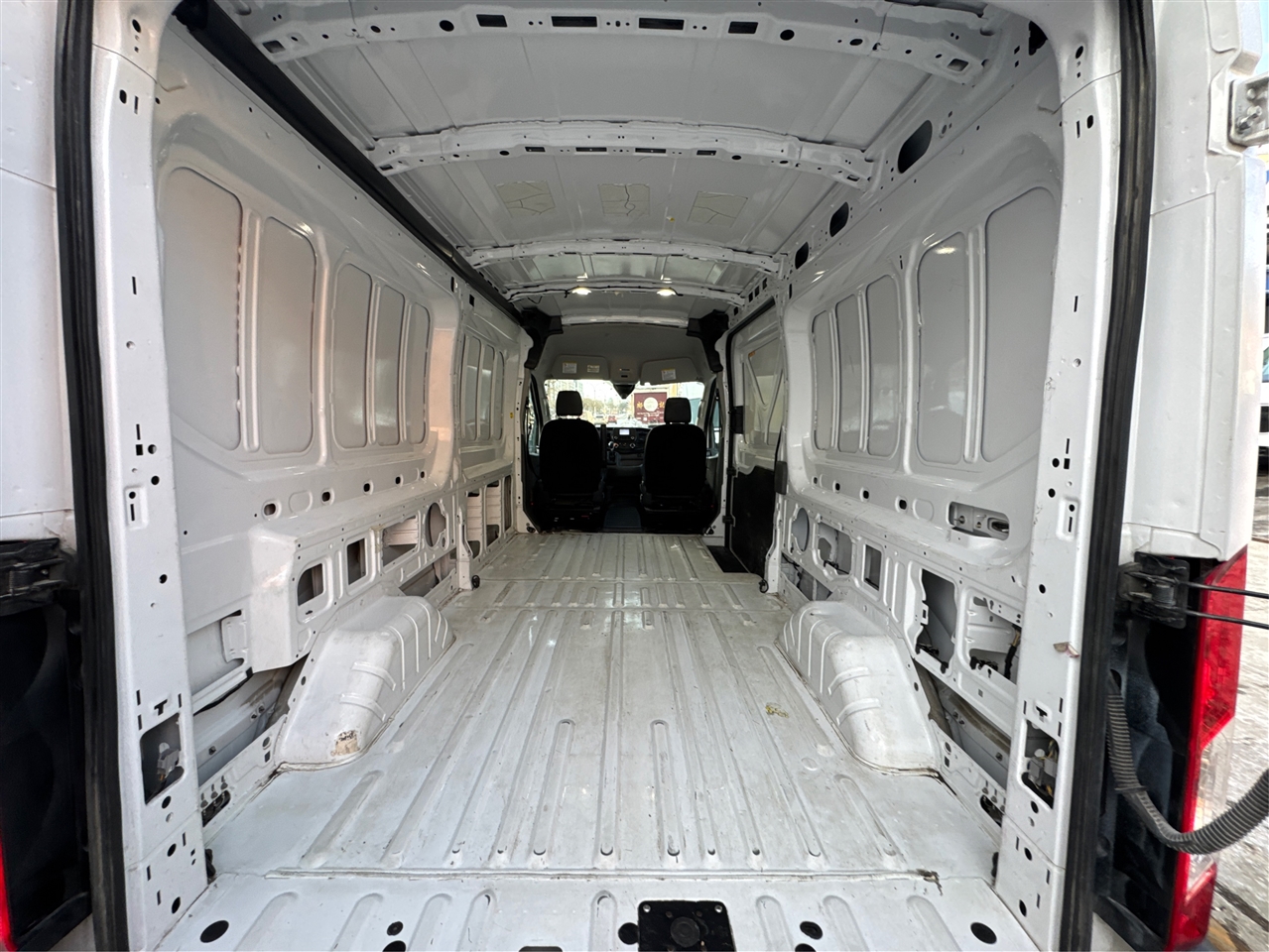 Ford Transit Cargo Van T-250 130" Med Rf 9070 GVWR AWD 2023