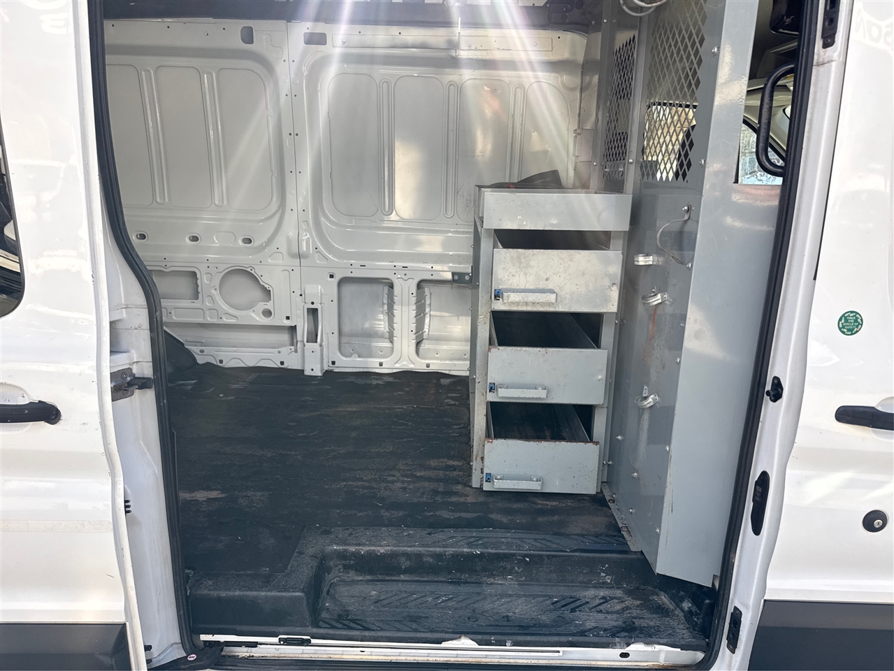 Ford Transit Van T-350 148" Med Rf 9500 GVWR Sliding RH Dr 2017