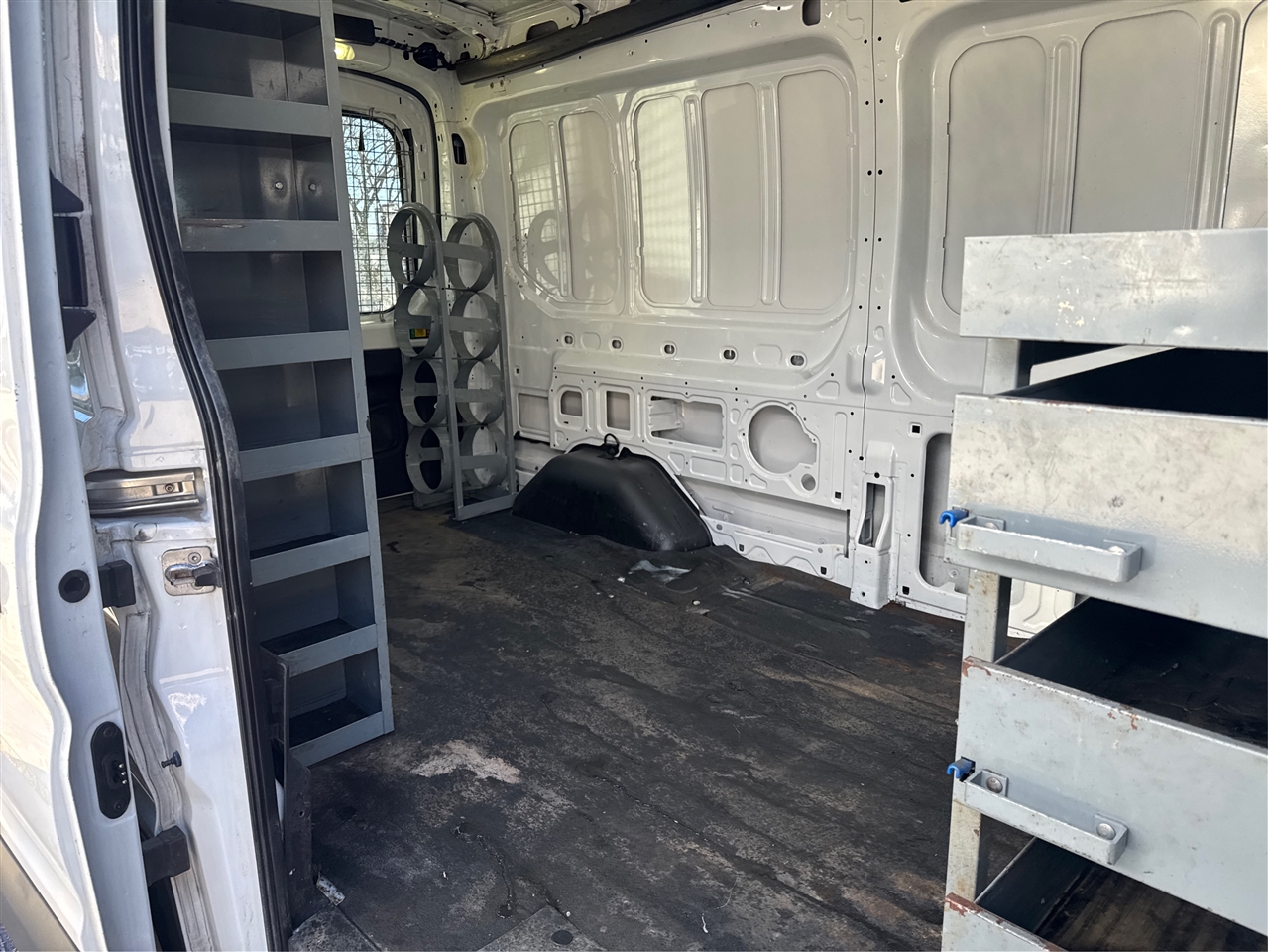 Ford Transit Van T-350 148" Med Rf 9500 GVWR Sliding RH Dr 2017