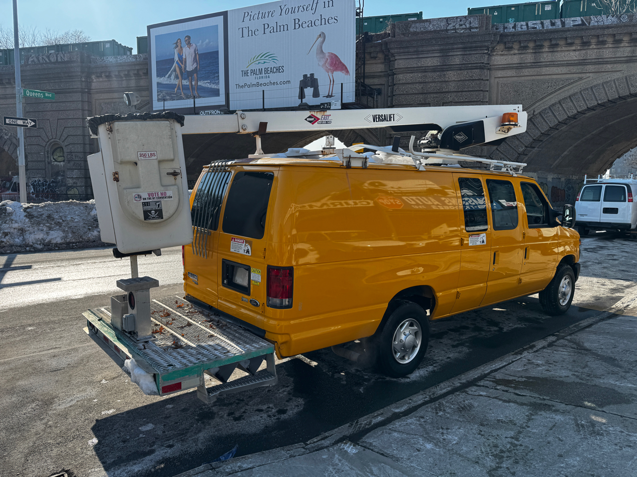 Ford Econoline Cargo Van E-350 Super Duty Ext Recreational 2014