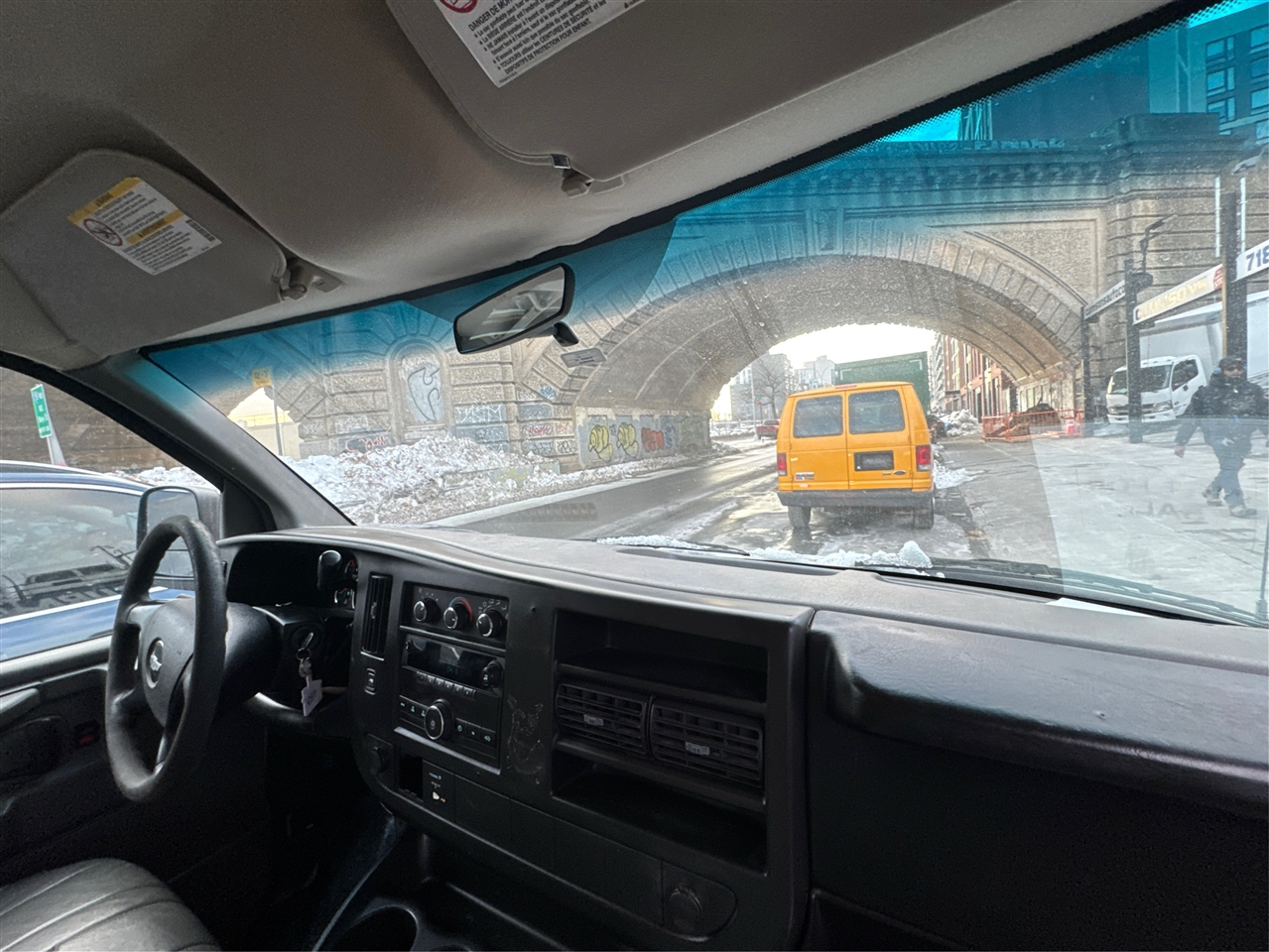 Chevrolet Express Cargo Van RWD 3500 155" 2009