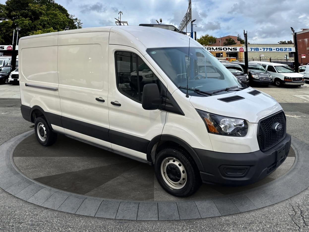 2025 Ford Transit Cargo Van T-250 148" Med Rf 9070 GVWR RWD