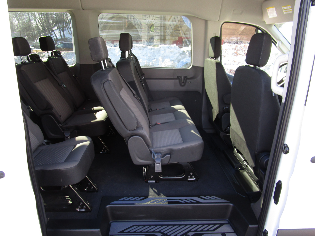 Ford Transit Passenger Wagon T-350 148" Med Roof XLT RWD 2026