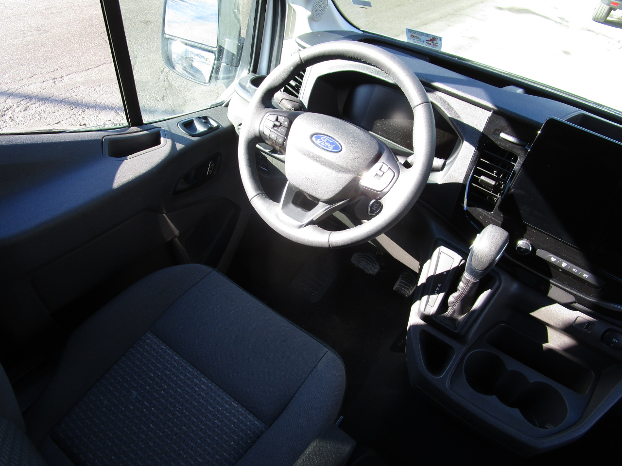 Ford Transit Passenger Wagon T-350 148" Med Roof XLT RWD 2026