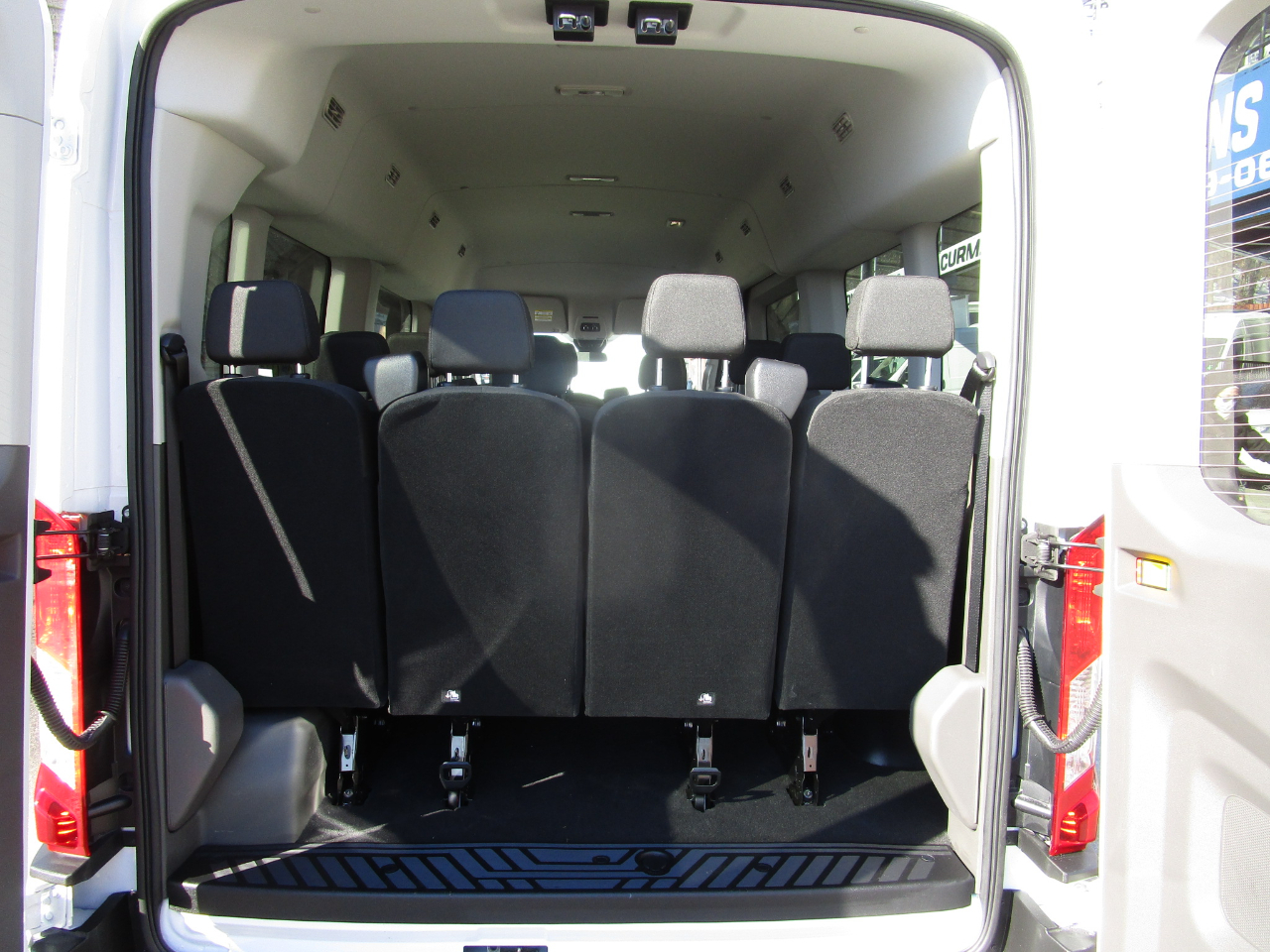 Ford Transit Passenger Wagon T-350 148" Med Roof XLT RWD 2026