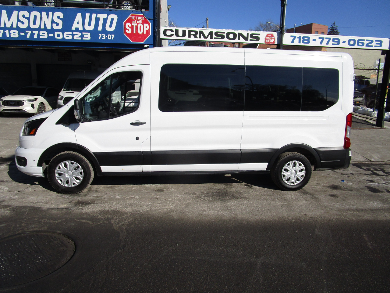 Ford Transit Passenger Wagon T-350 148" Med Roof XLT RWD 2026
