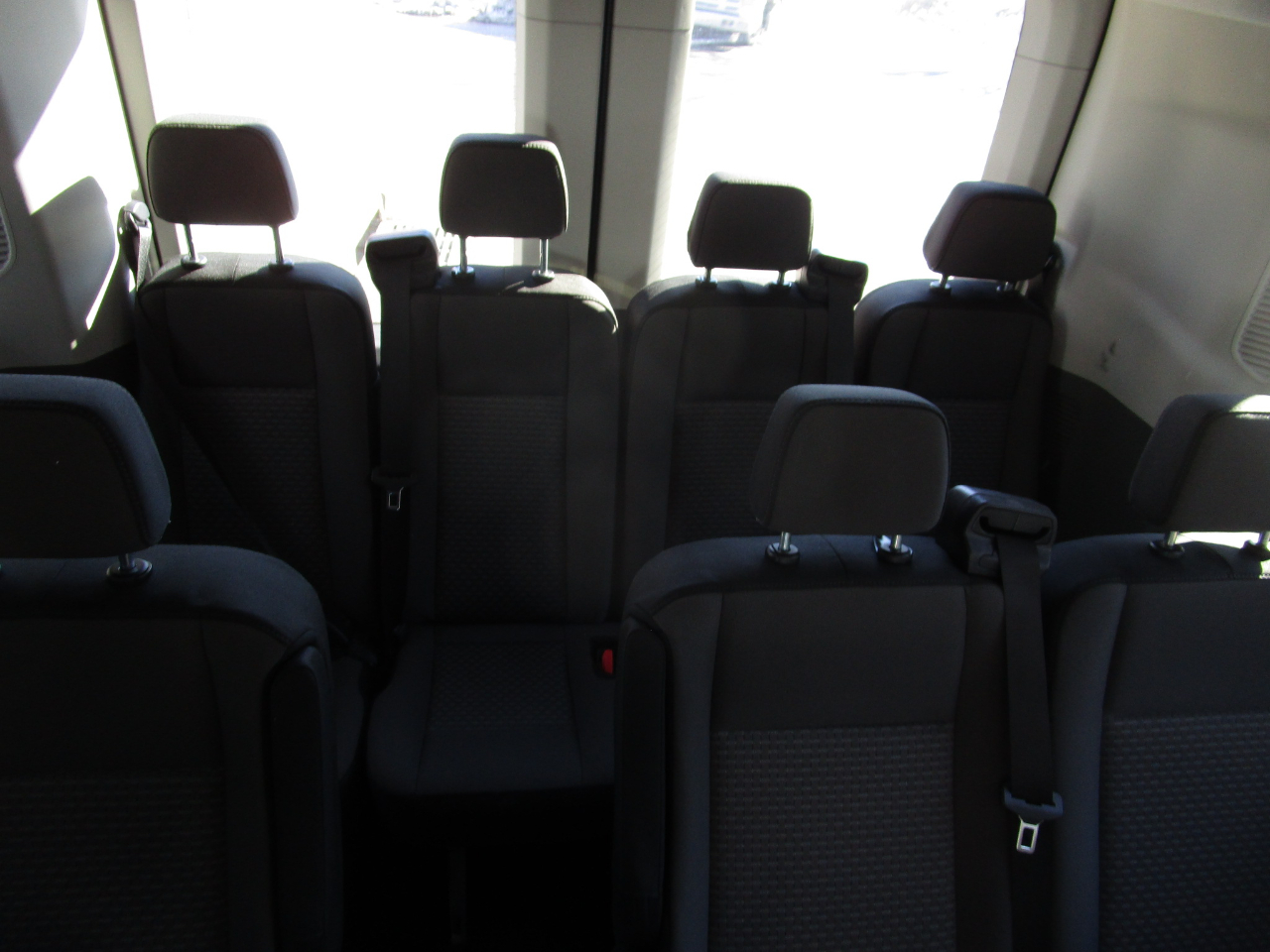 Ford Transit Passenger Wagon T-350 148" Med Roof XLT RWD 2026