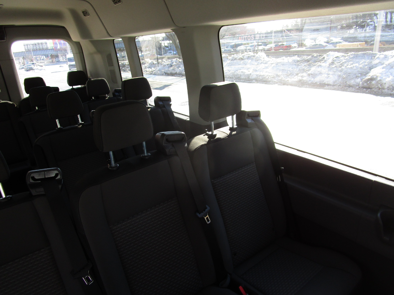 Ford Transit Passenger Wagon T-350 148" Med Roof XLT RWD 2026