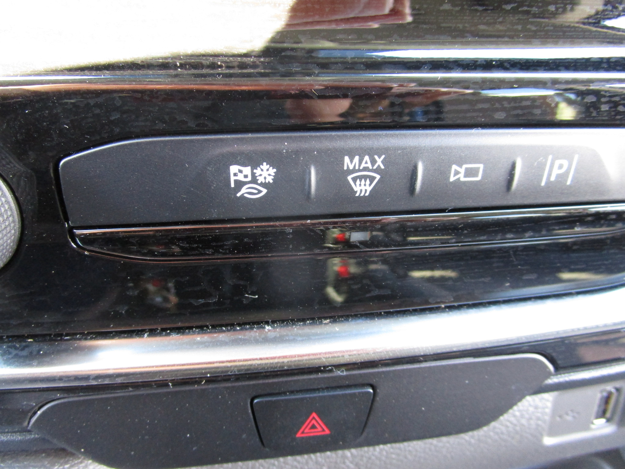 Ford Transit Passenger Wagon T-350 148" Med Roof XLT RWD 2026