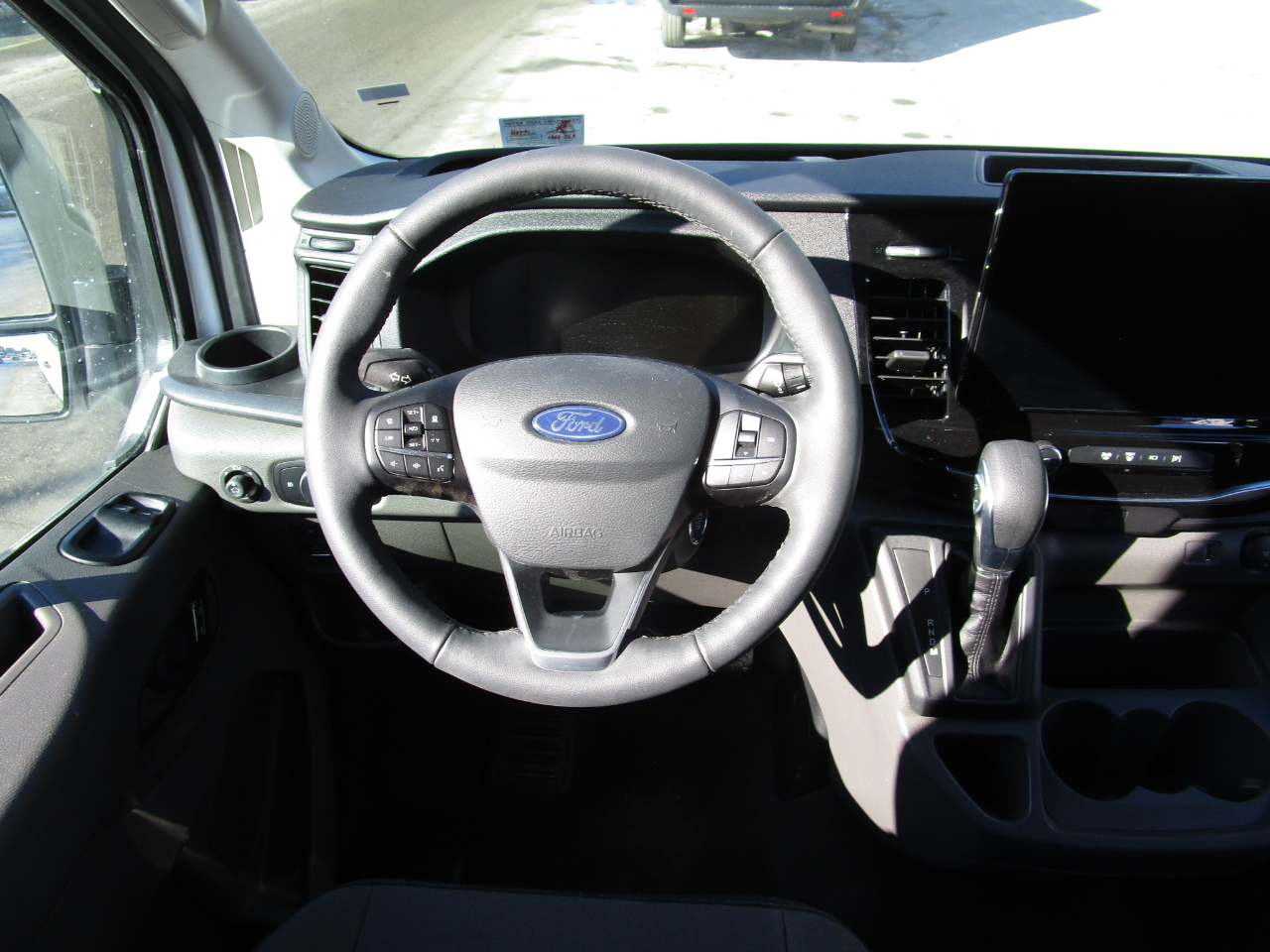 Ford Transit Passenger Wagon T-350 148" Med Roof XLT RWD 2026