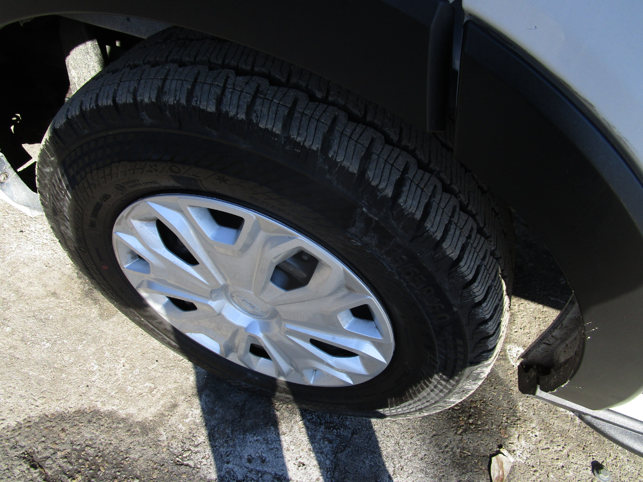 Ford Transit Passenger Wagon T-350 148" Med Roof XLT RWD 2026