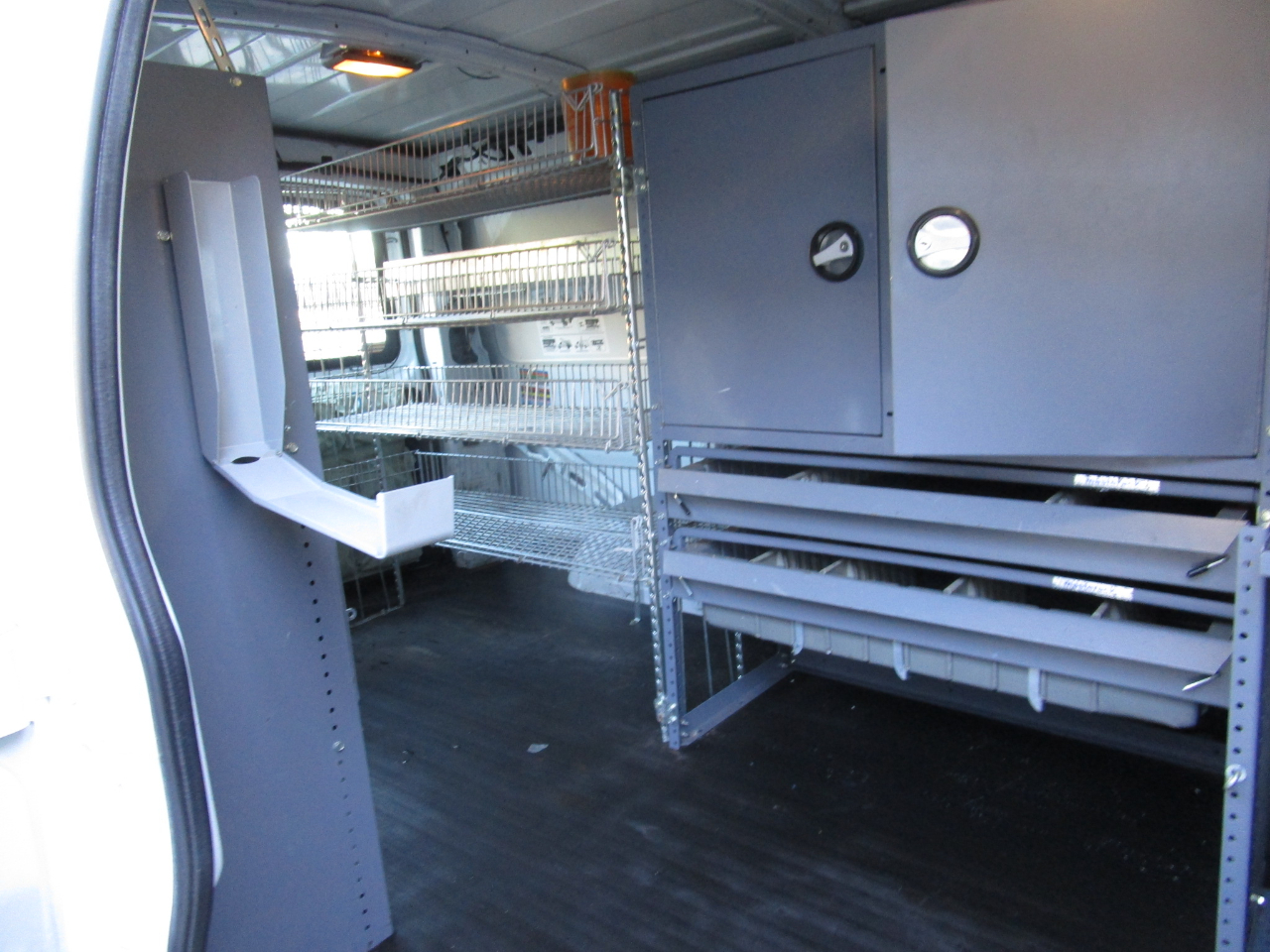 Chevrolet Express Cargo Van RWD 2500 135" 2011