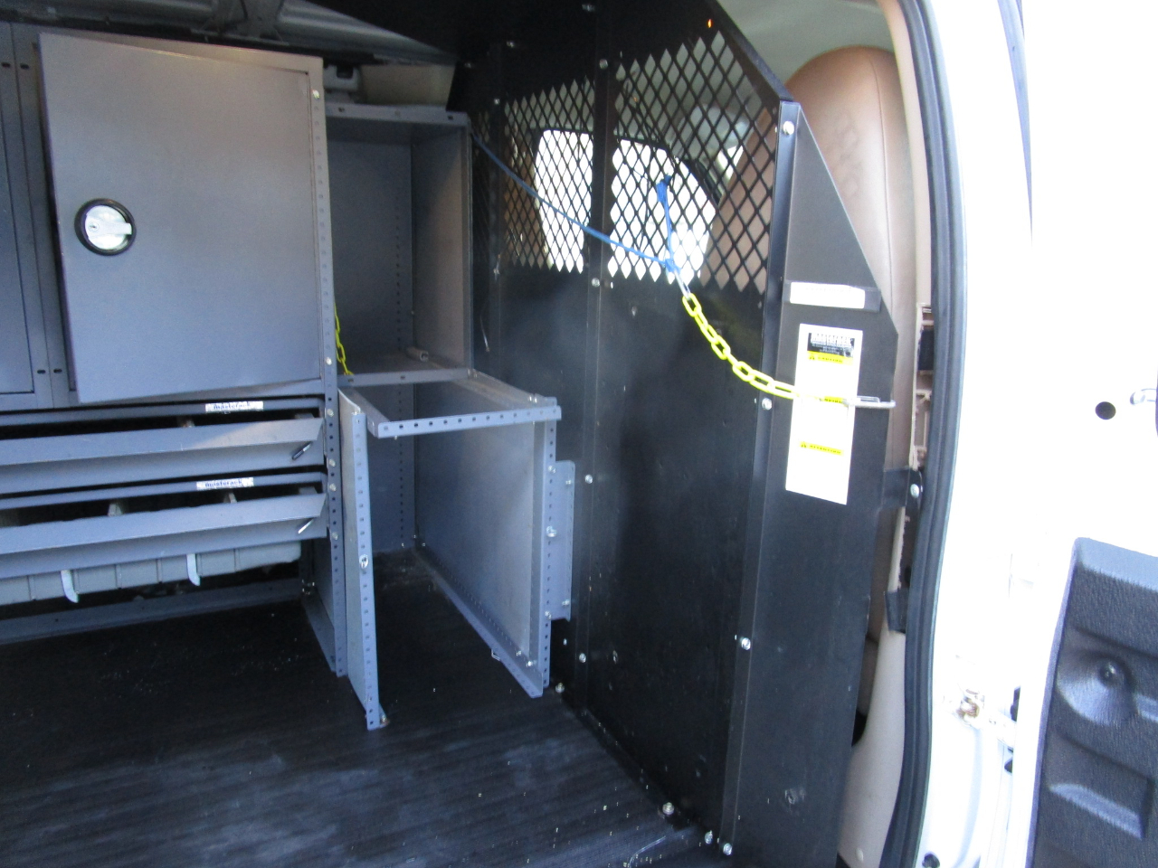 Chevrolet Express Cargo Van RWD 2500 135" 2011