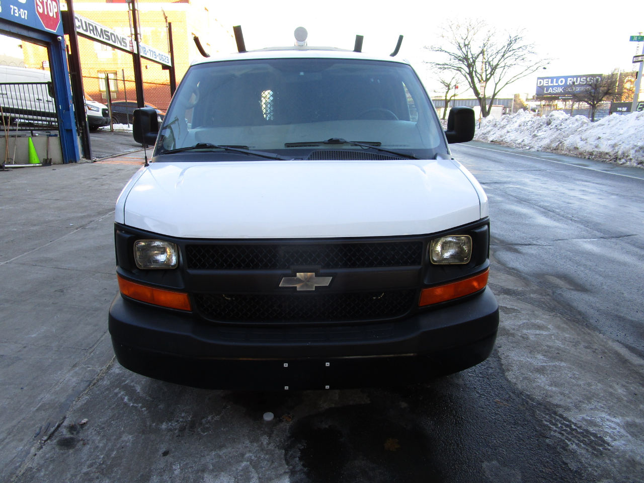 Chevrolet Express Cargo Van RWD 2500 135" 2011