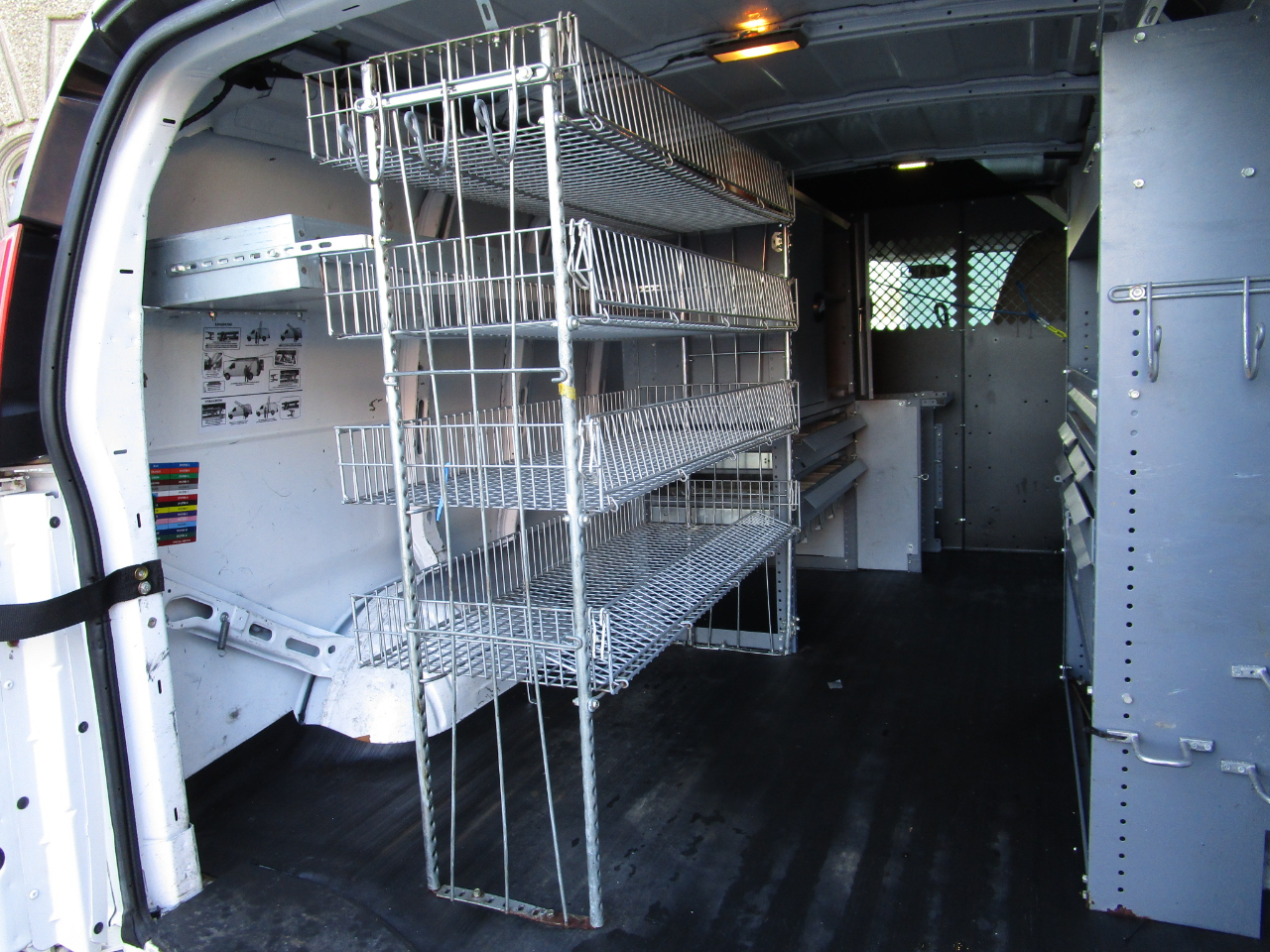 Chevrolet Express Cargo Van RWD 2500 135" 2011