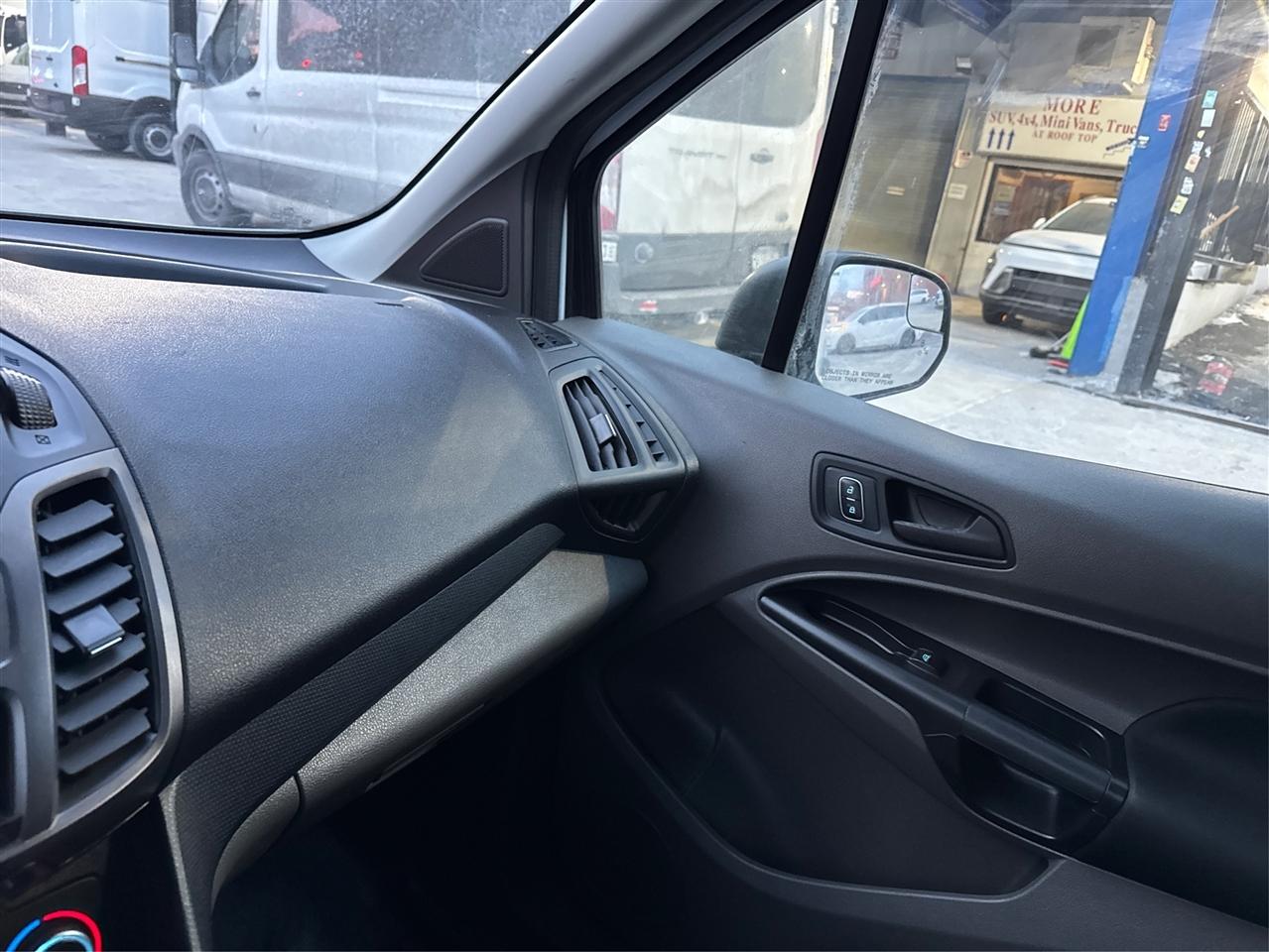 Ford Transit Connect Van XL LWB w/Rear Symmetrical Doors 2021