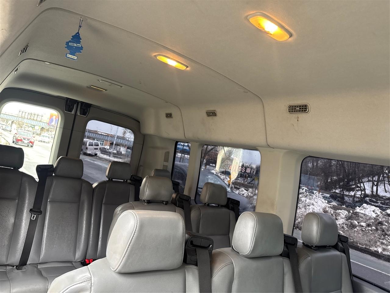 Ford Transit Passenger Wagon T-350 148" Med Roof XLT Sliding RH Dr 2018