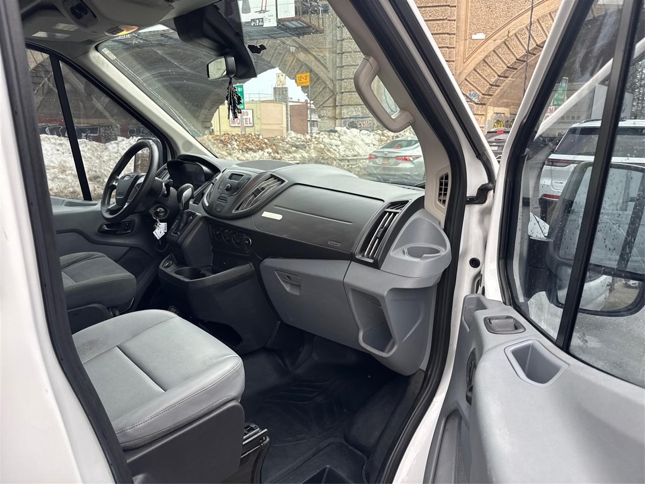 Ford Transit Passenger Wagon T-350 148" Med Roof XLT Sliding RH Dr 2018