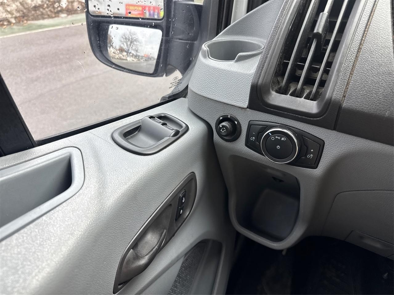 Ford Transit Passenger Wagon T-350 148" Med Roof XLT Sliding RH Dr 2018