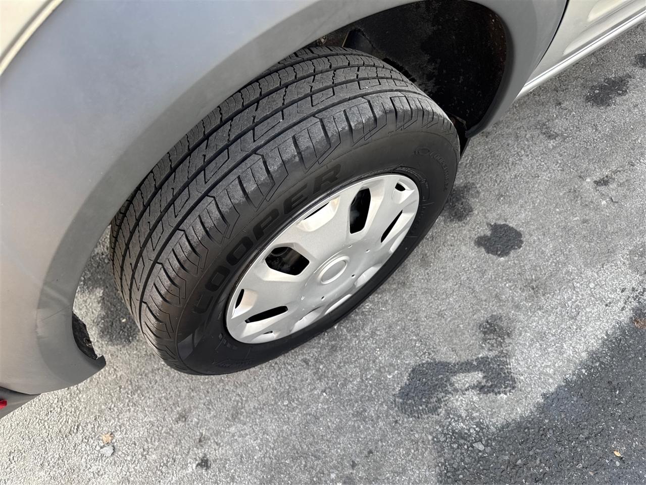 Ford Transit Connect 114.6" XL w/o side or rear door glass 2012