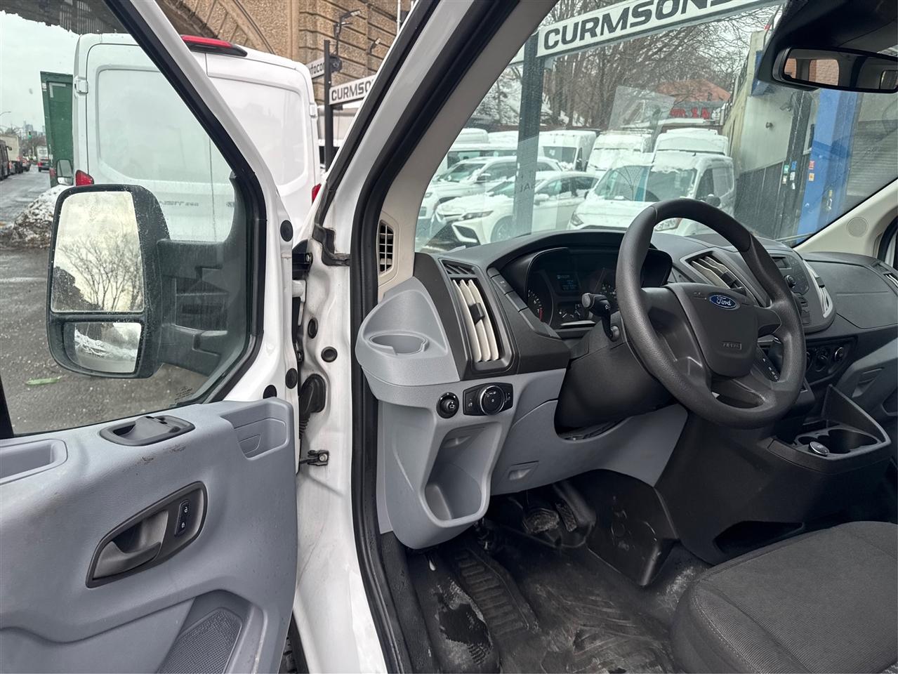 Ford Transit Wagon T-350 148" Low Roof XLT Sliding RH Dr 2017