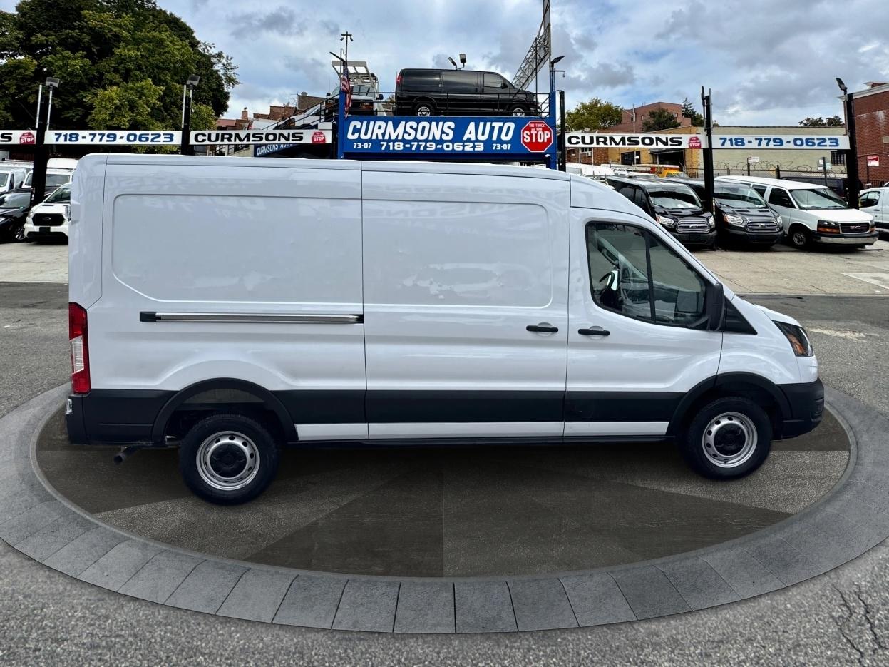 Ford Transit Cargo Van T-250 148" Med Rf 9070 GVWR RWD 2025