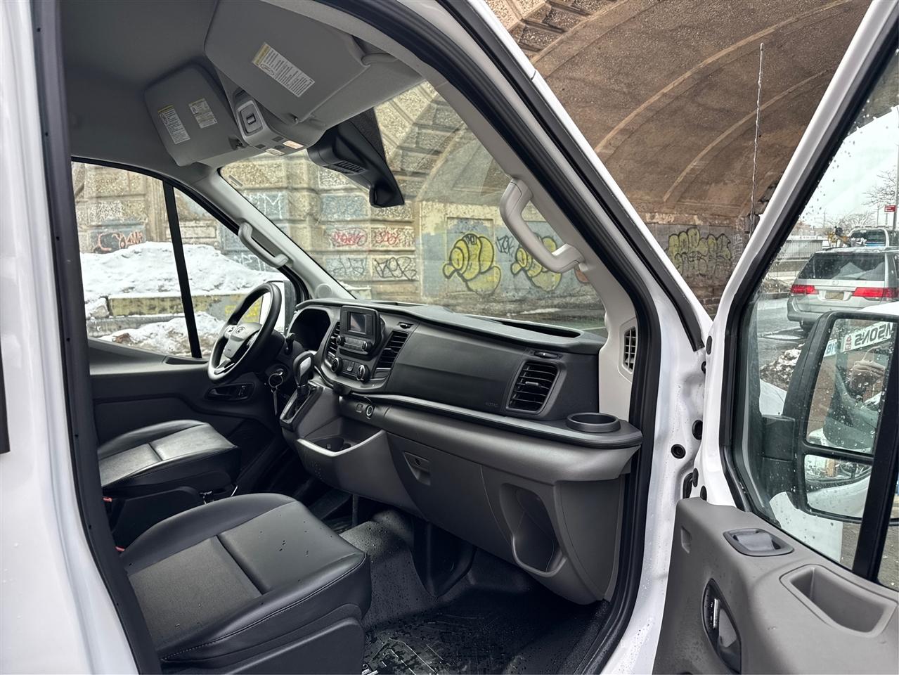 Ford Transit Cargo Van T-250 148" Med Rf 9070 GVWR RWD 2025