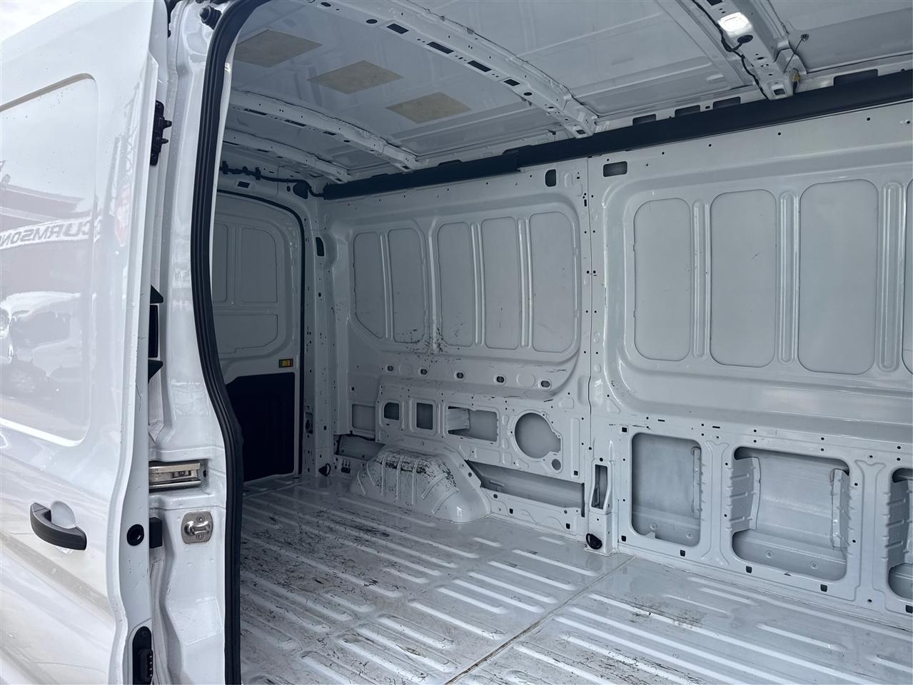 Ford Transit Cargo Van T-250 148" Med Rf 9070 GVWR RWD 2025