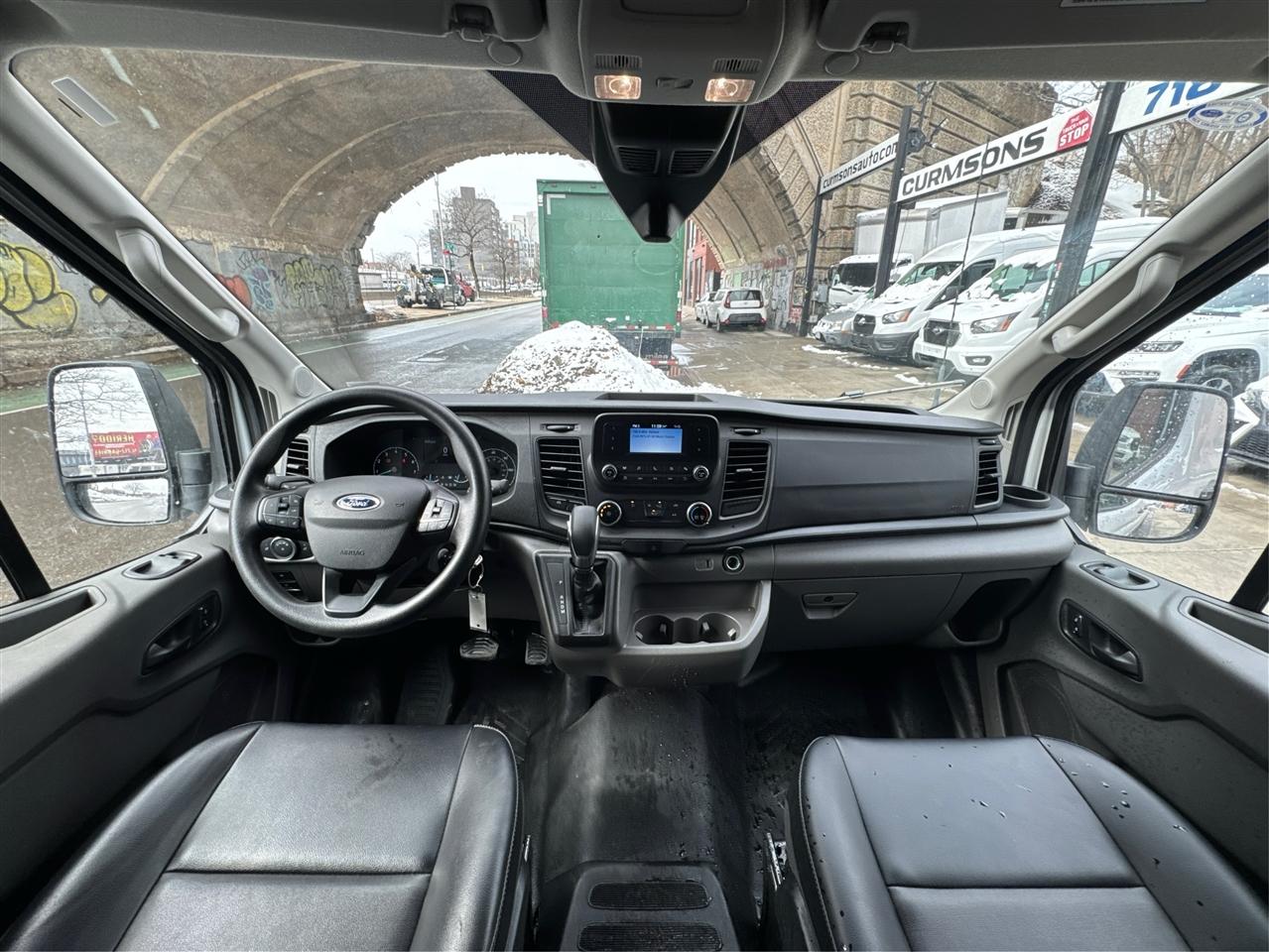 Ford Transit Cargo Van T-250 148" Med Rf 9070 GVWR RWD 2025