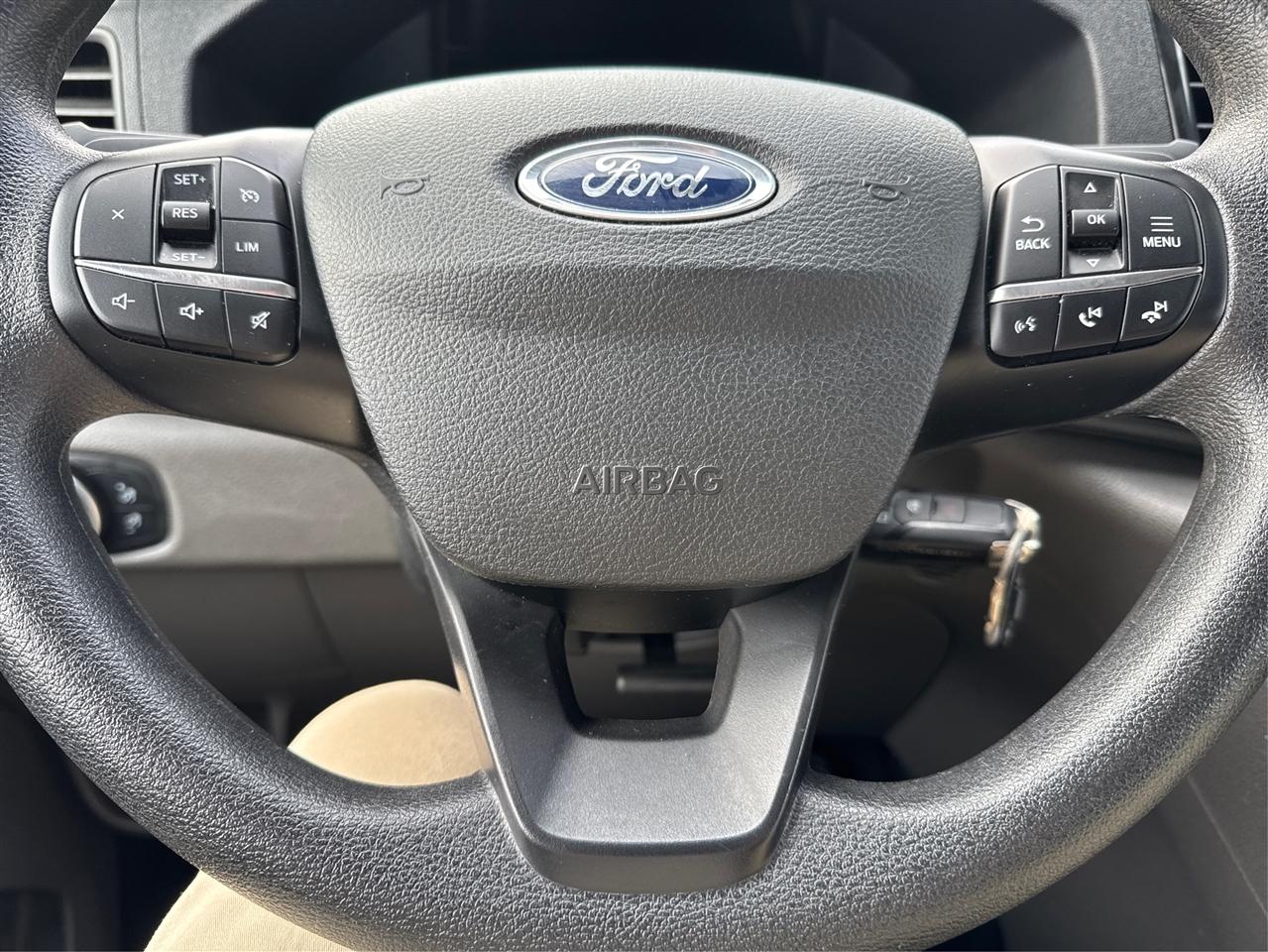 Ford Transit Passenger Wagon T-350 148" Low Roof XLT RWD 2025