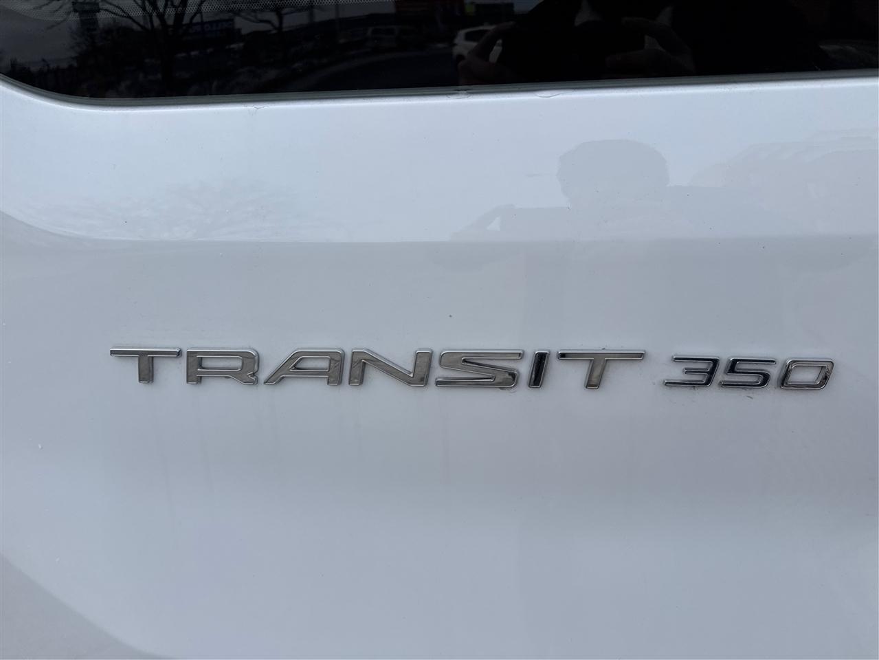 Ford Transit Passenger Wagon T-350 148" Low Roof XLT RWD 2025