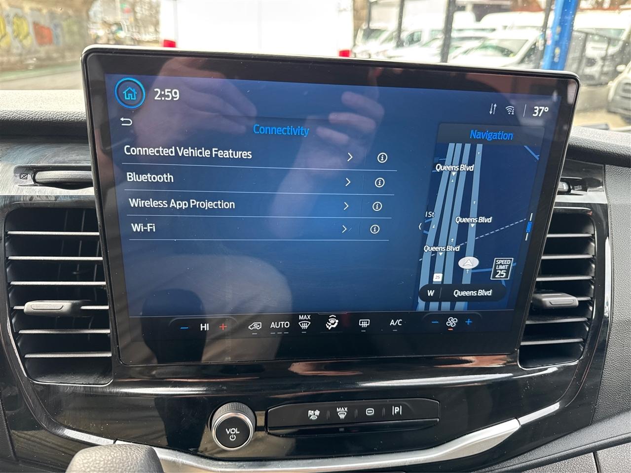 Ford Transit Passenger Wagon T-350 148" Low Roof XLT RWD 2025