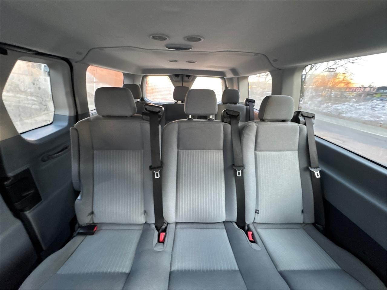 Ford Transit Wagon T-150 130" Low Roof XLT Swing-Out RH Dr 2017