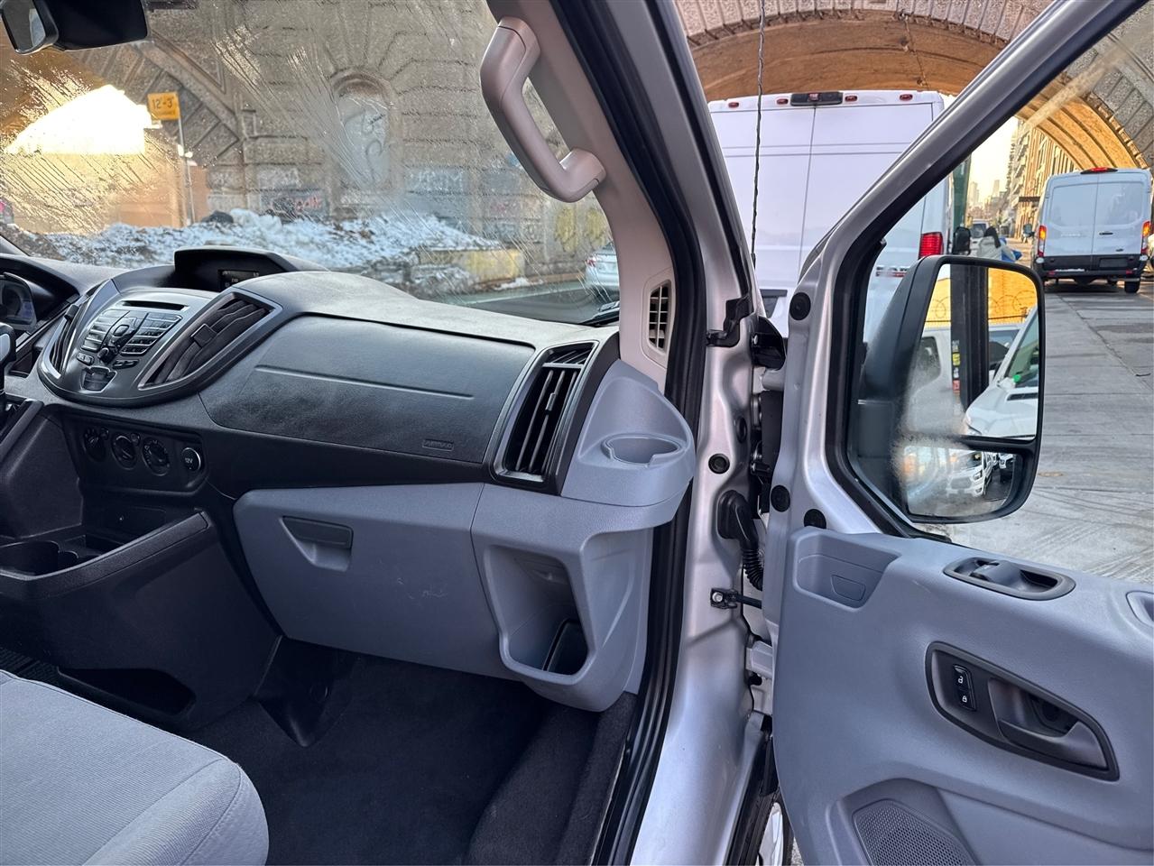 Ford Transit Wagon T-150 130" Low Roof XLT Swing-Out RH Dr 2017