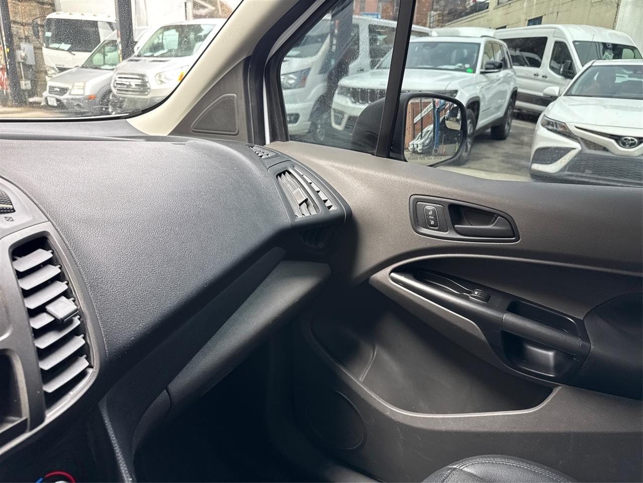 Ford Transit Connect Van XL LWB w/Rear Symmetrical Doors 2020