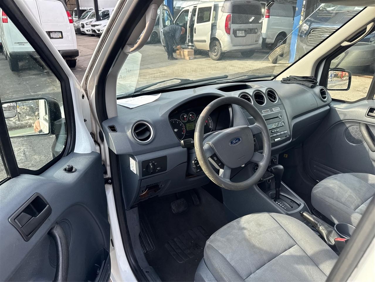 Ford Transit Connect 114.6" XLT w/o side or rear door glass 2013