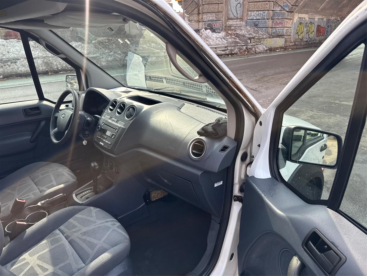 Ford Transit Connect 114.6" XLT w/o side or rear door glass 2013