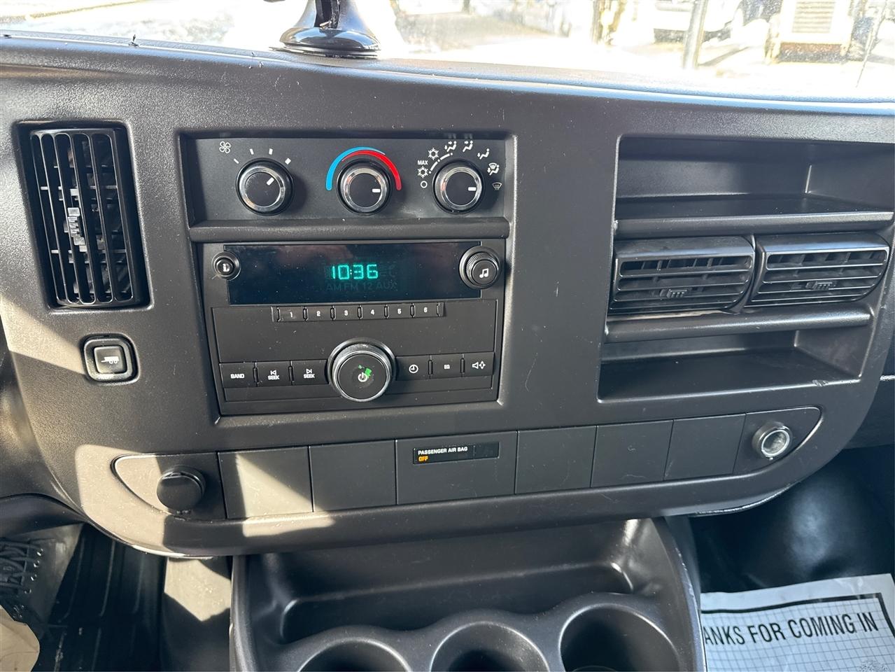 Chevrolet Express Cargo Van RWD 1500 135" 2010